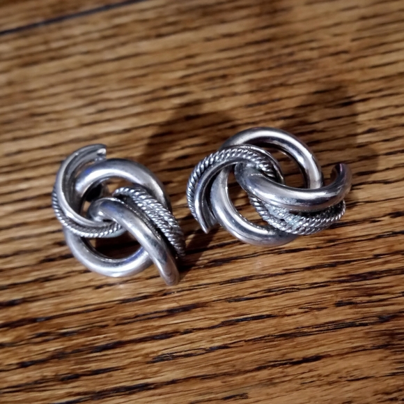 Vintage Silver Knotted Post Earrings - Picture 4 of 8